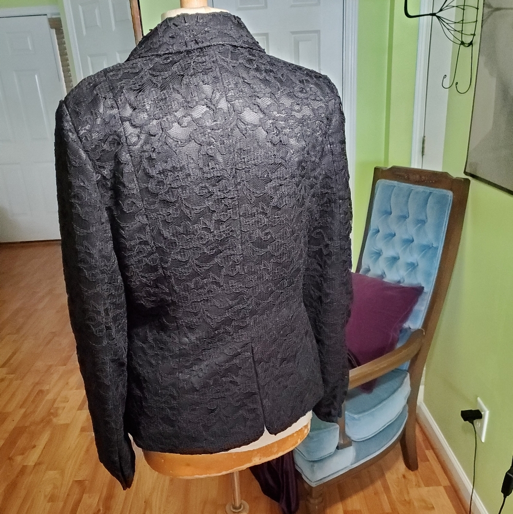 ⚡️Elegant Lace Taylored Fit Blazer Jacket - Picture 4 of 5